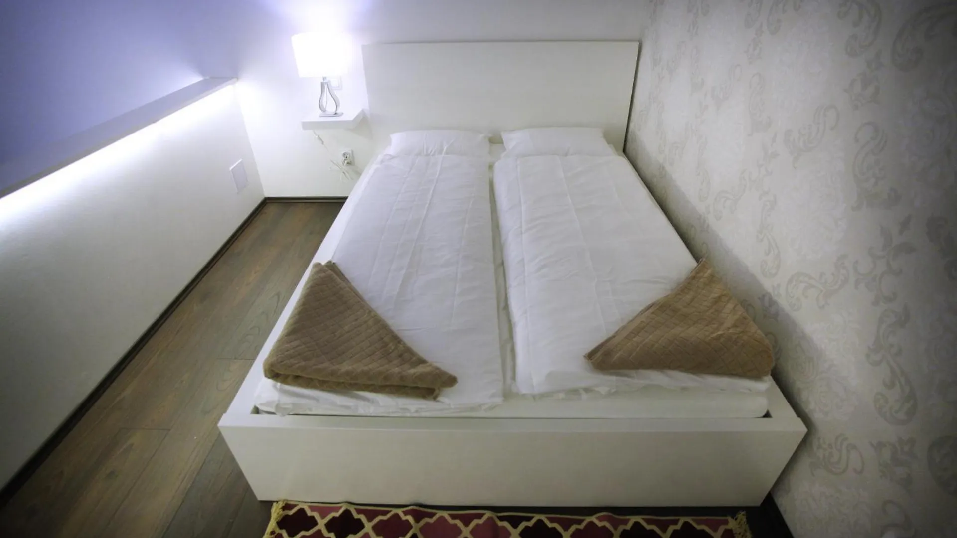 Chain Bridge Apartment Budapest