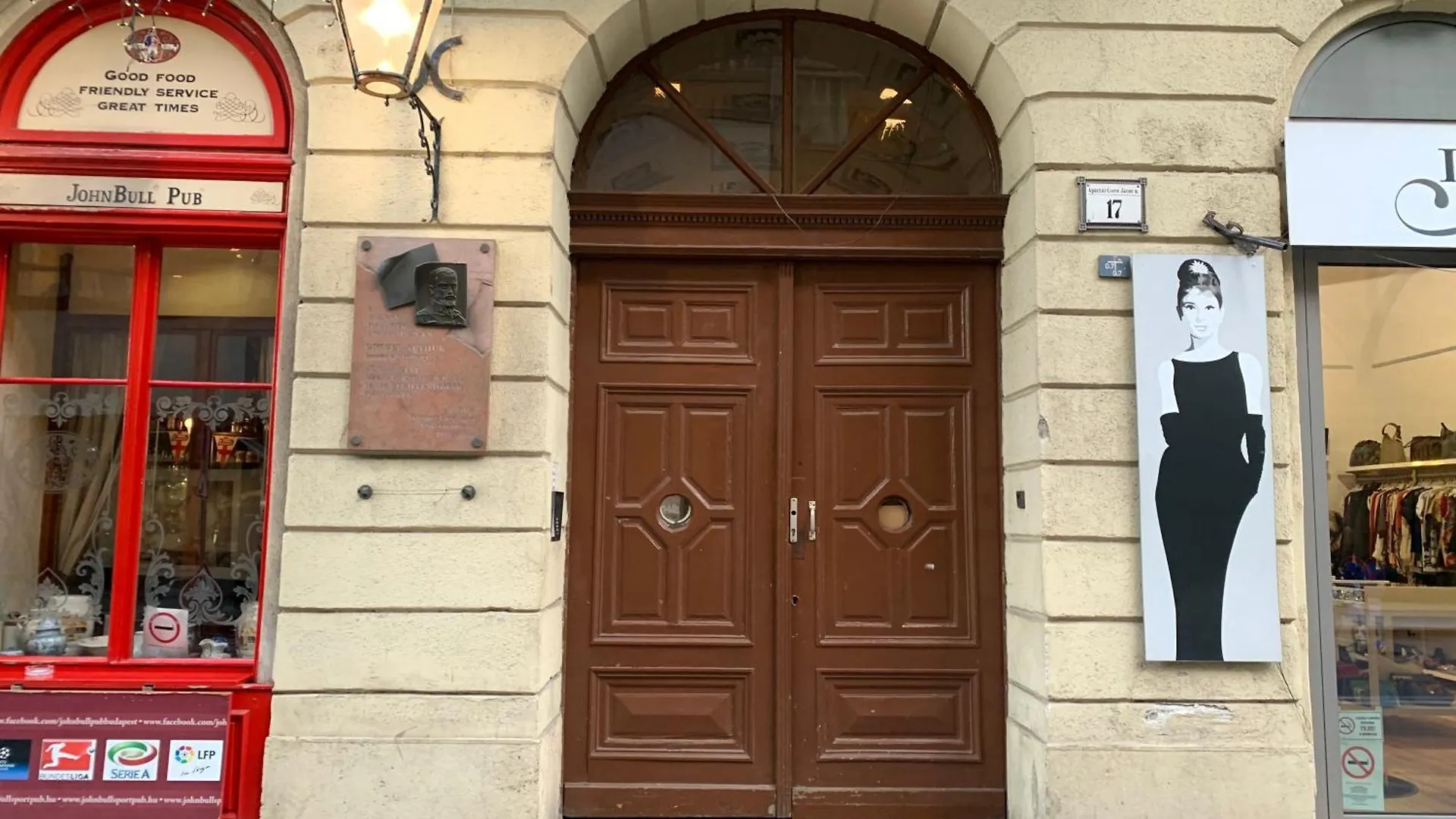 Chain Bridge Apartment Budapest